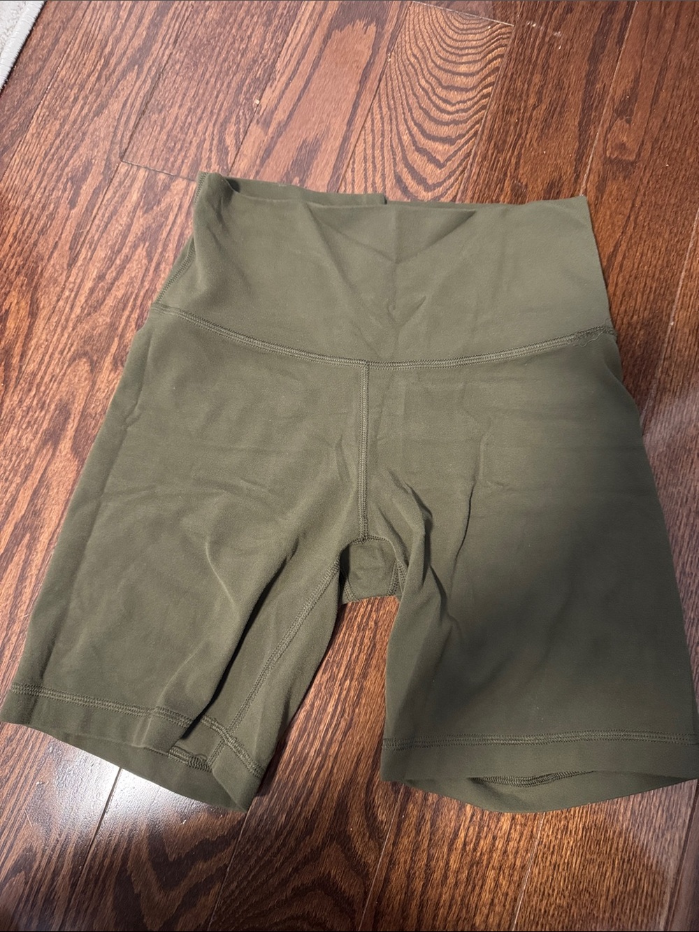 Aritzia army green biker shorts